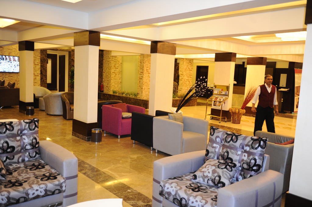 Hotelier Suites Рияд Екстериор снимка