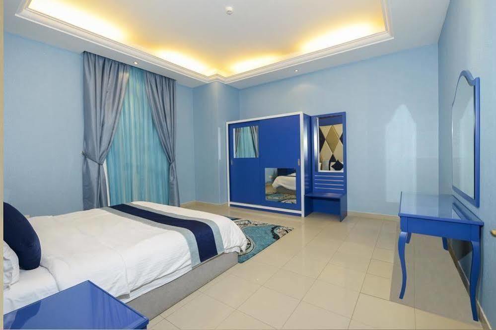 Hotelier Suites Рияд Екстериор снимка